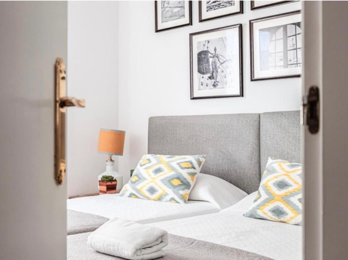 Exclusivo Duplex Con Terraza En Sevilla エクステリア 写真