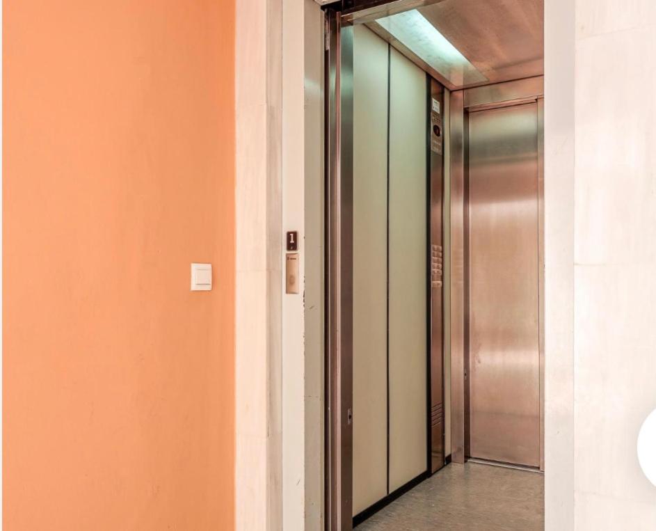 Exclusivo Duplex Con Terraza En Sevilla エクステリア 写真
